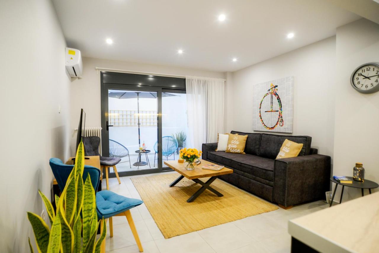 אתונה Your Home Away From Home In Erectheium מראה חיצוני תמונה